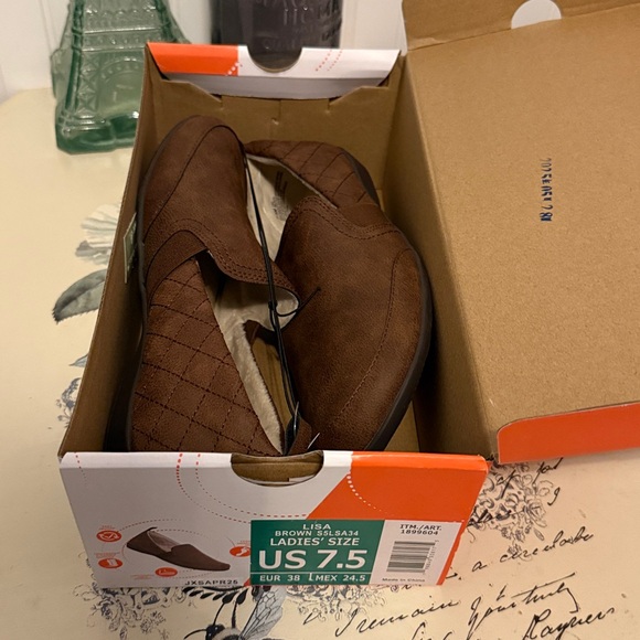 Woman’s Jsport Lisa Brown Slip-On Shoes - Picture 5 of 6